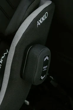 Axkid Movekid Bagudvendt Autostol, Tar