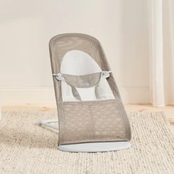 BabyBjörn Balance Soft Skråstol Mesh, Gråbeige/Hvid