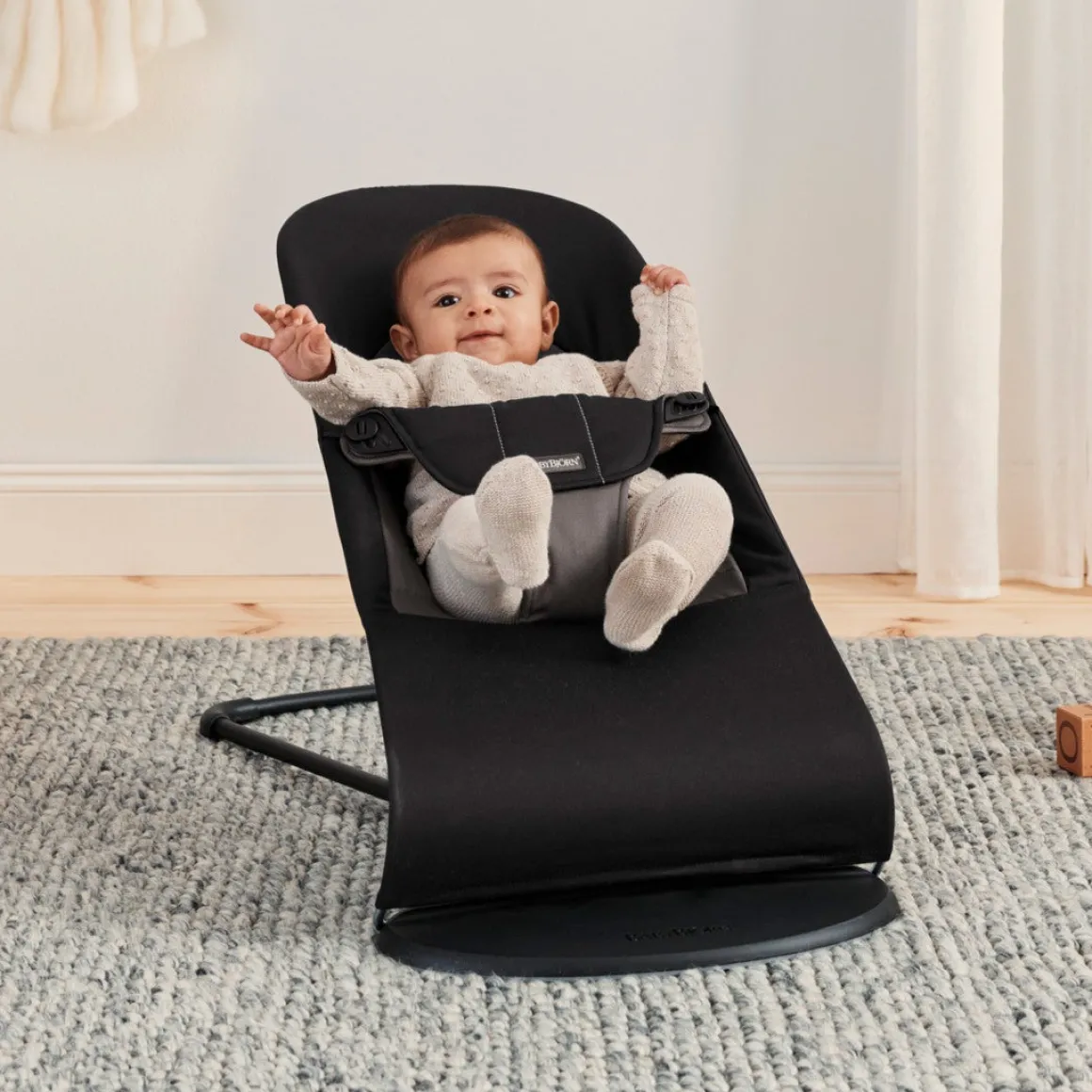 BabyBjörn Balance Soft Skråstol Woven, Sort/Mørkegrå