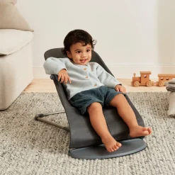 BabyBjörn Bliss Skråstol Woven Bladmønstret Quilt, Antracitgrå