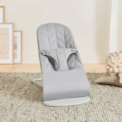 BabyBjörn Bliss Skråstol Woven Bladmønstret Quilt, Lysegrå
