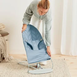 BabyBjörn Bliss Skråstol Woven Bladmønstret Quilt, Blå