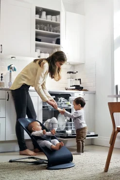 BabyBjörn Bliss Skråstol Woven Classic Quilt, Midnatsblå