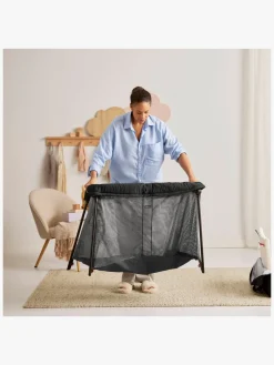 BabyBjörn Light Weekendseng, Black inkl. Overtrækslagen