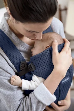 BabyBjörn Mini Bæresele 3D Mesh, Navy Blue