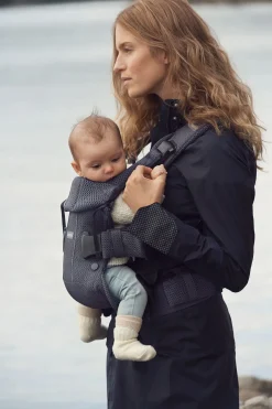 BabyBjörn One Air Bæresele Mesh, Antracitgrå