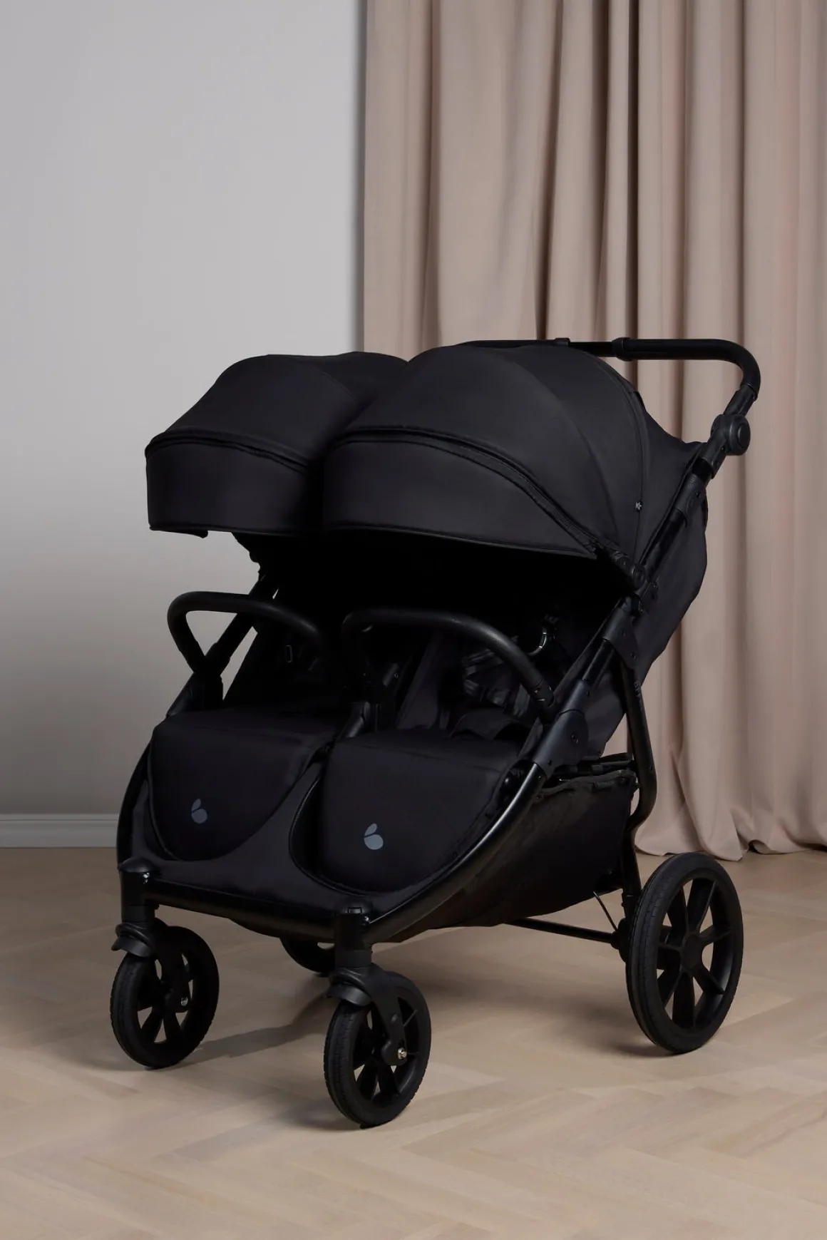 Beemoo BFF60 2 Søskendevogn inkl. Liggedel, Night Black