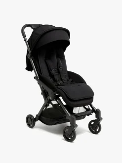 Beemoo Hynde, All Black