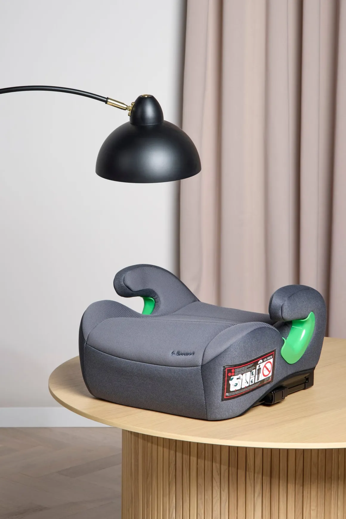 Beemoo Raise 2 i-Size Selepude ISOFIX inkl. Beemoo 3-i-1 Sædebeskytter, Mineral Grey/Black