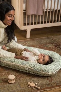 DockATot Deluxe+ Babynest, Willow Boughs