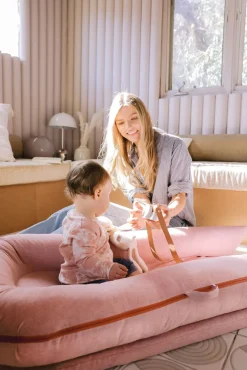 DockATot Grand Babynest, Ginger Chambray