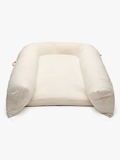 DockATot Grand Babynest, Sand Chambray