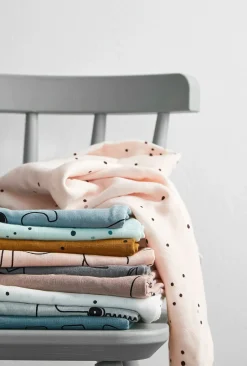 Done By Deer Stofble Happy Dots, Lyserød