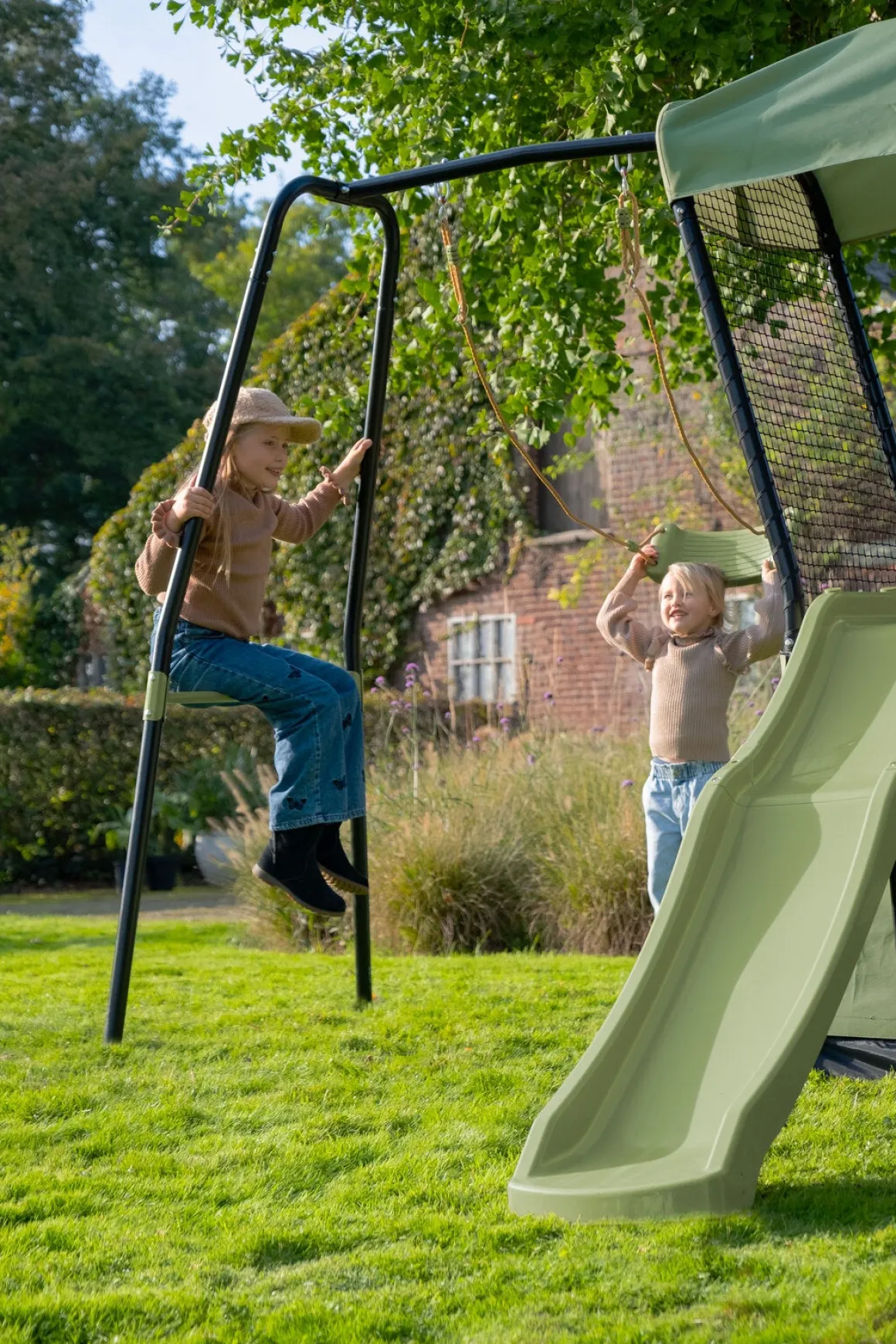 EXIT Ivy Legetårn med Rutsjebane & Gynge