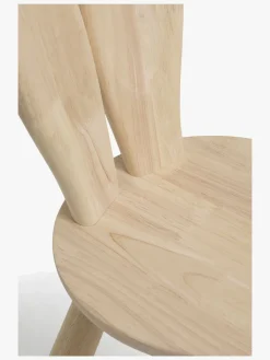 Minitude Kanin Juniorstol, Natur