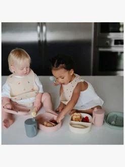 Mushie Madkasse, Blush