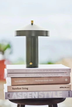 OYOY Hatto LED Bordlampe, Olive