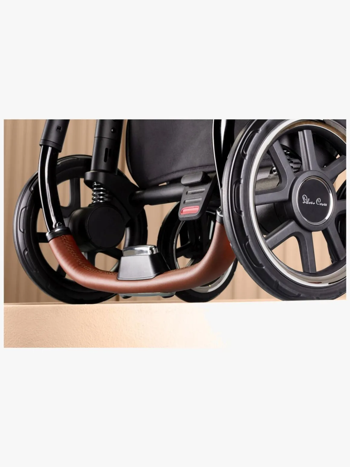 Silver Cross Reef Klapvogn, Orbit